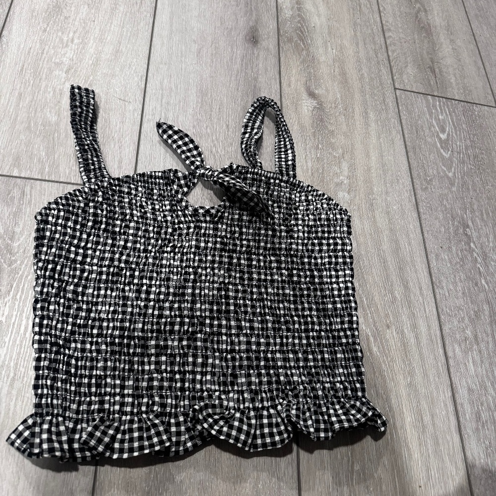 BLACK & WHITE ADORABLE SUMMER TOP